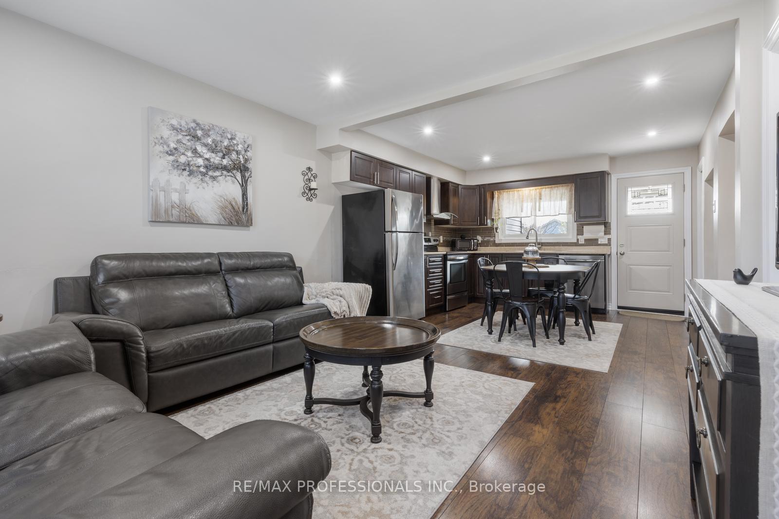 Photo 3 of 28 Archibald Street, Hamilton, Homeside — HOMEH