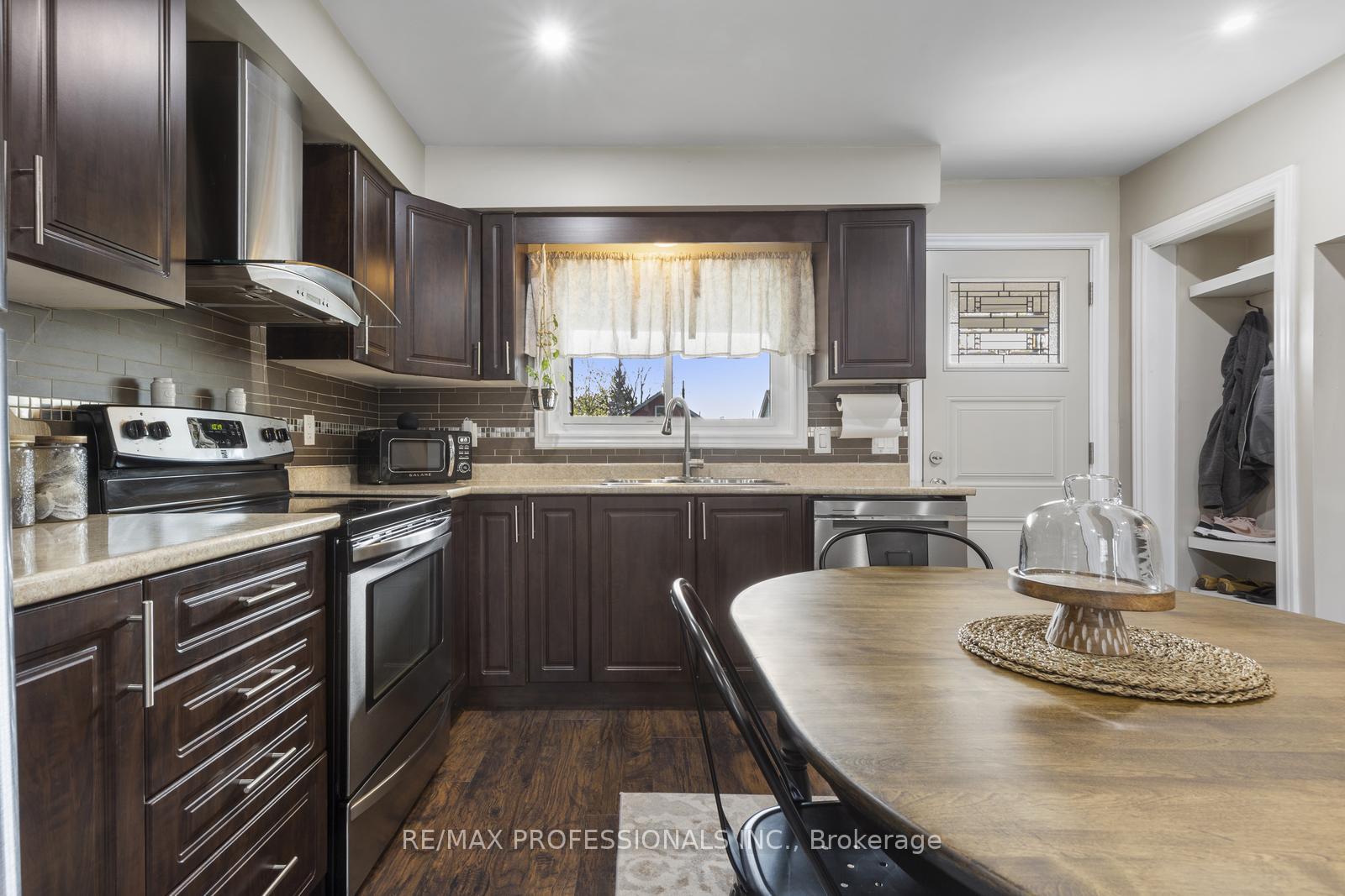 Photo 9 of 28 Archibald Street, Hamilton, Homeside — HOMEH