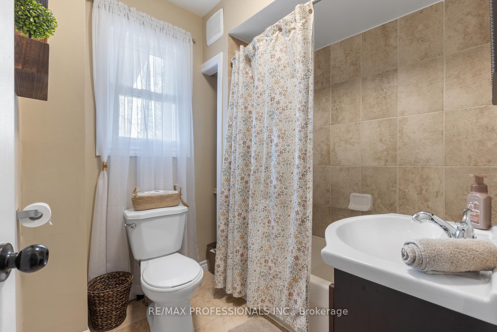 Photo 14 of 28 Archibald Street, Hamilton, Homeside — HOMEH