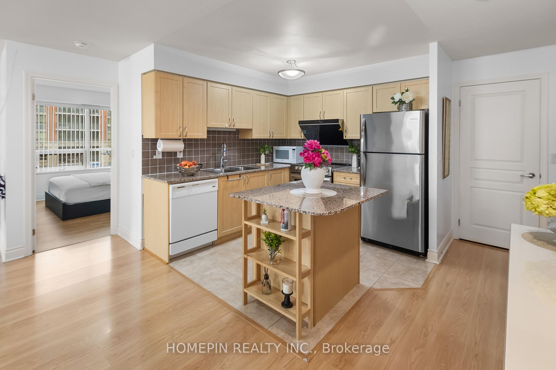 Photo 7 of Unit 303, 55 South Town Centre Boulevard, Markham, Unionville — HOMEH