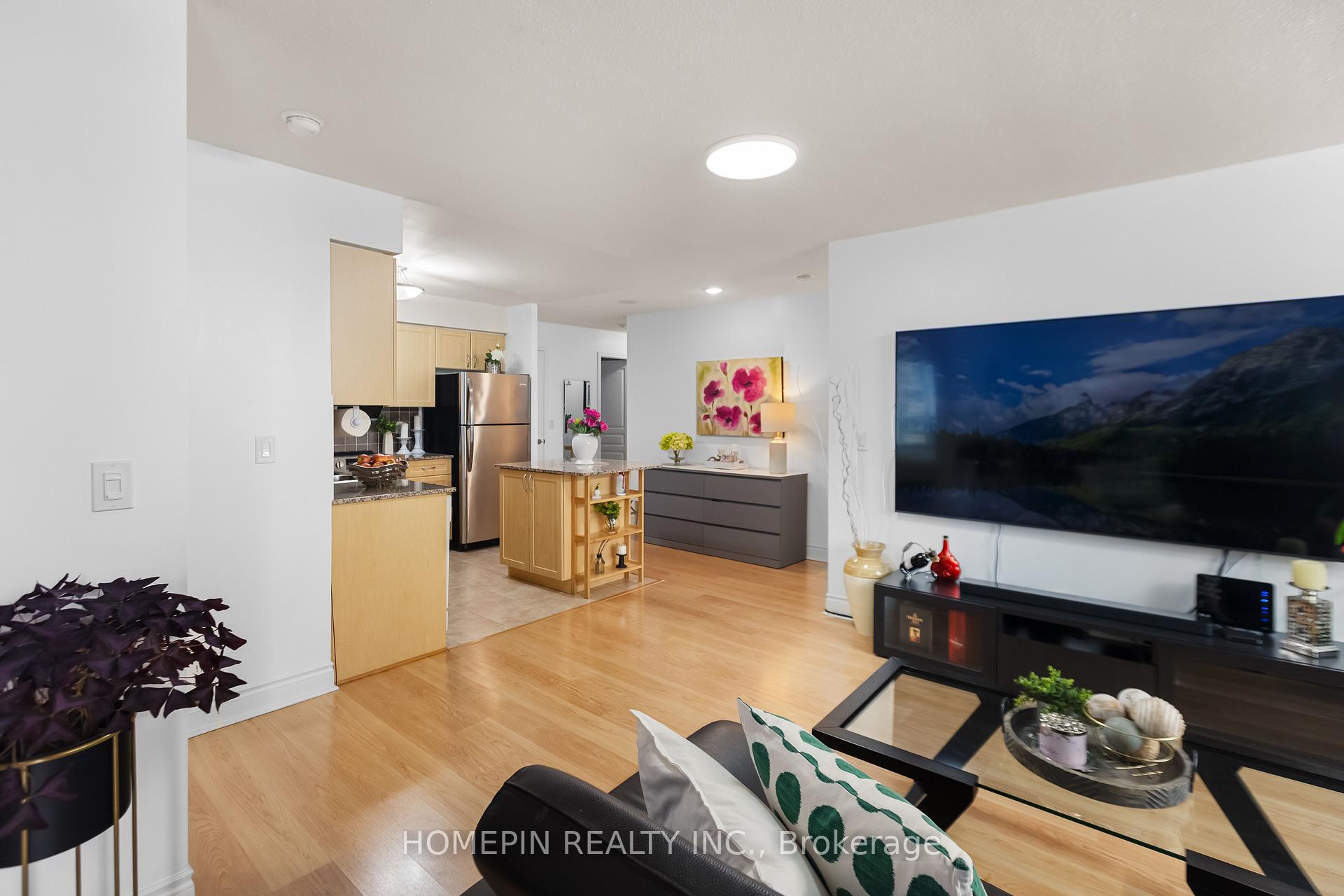 Photo 9 of Unit 303, 55 South Town Centre Boulevard, Markham, Unionville — HOMEH