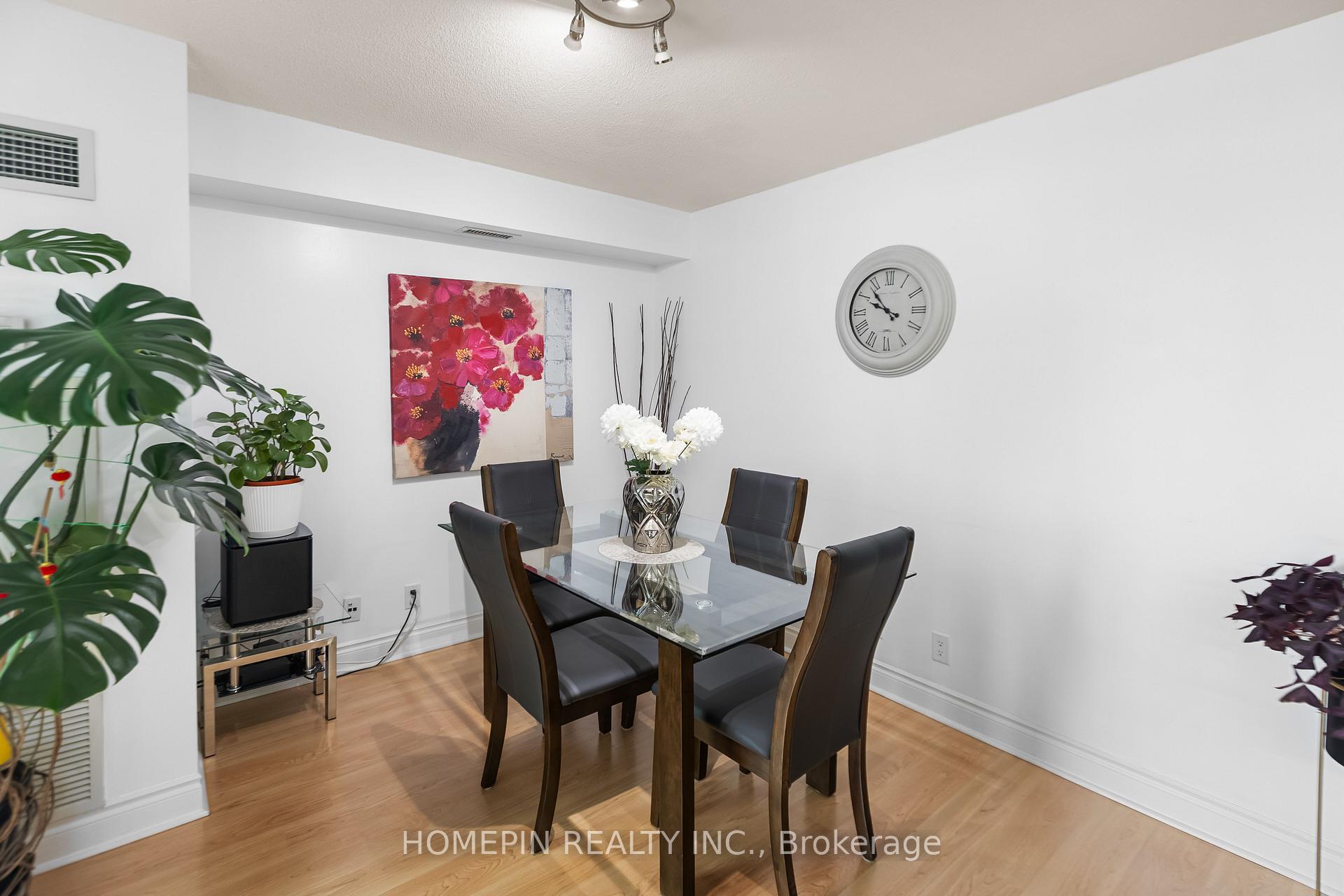 Photo 11 of Unit 303, 55 South Town Centre Boulevard, Markham, Unionville — HOMEH
