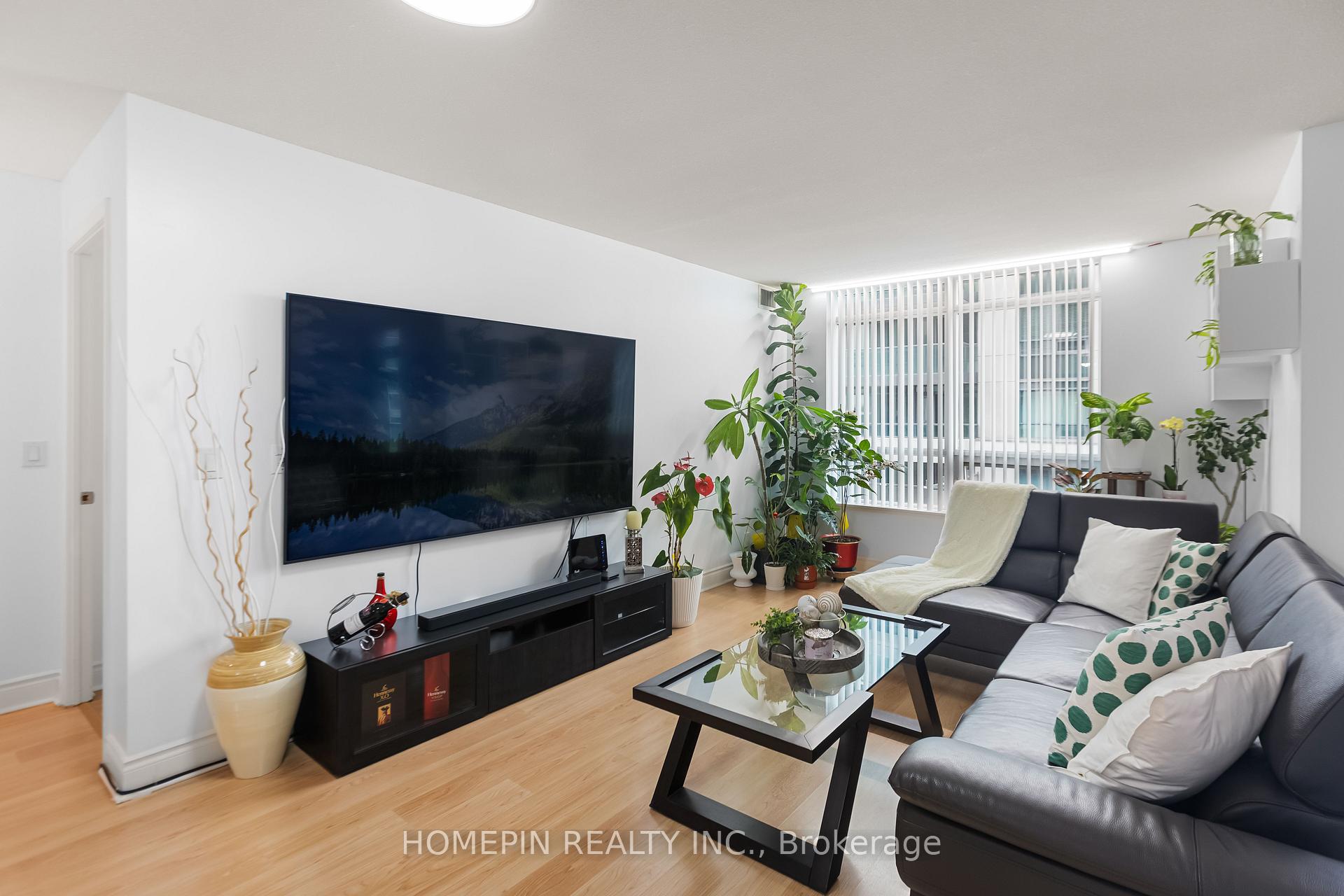 Photo 14 of Unit 303, 55 South Town Centre Boulevard, Markham, Unionville — HOMEH