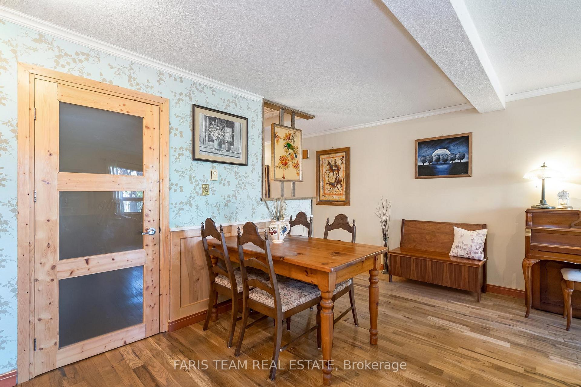 Photo 7 of 89 Melinda Crescent, Barrie, Allandale — HOMEH