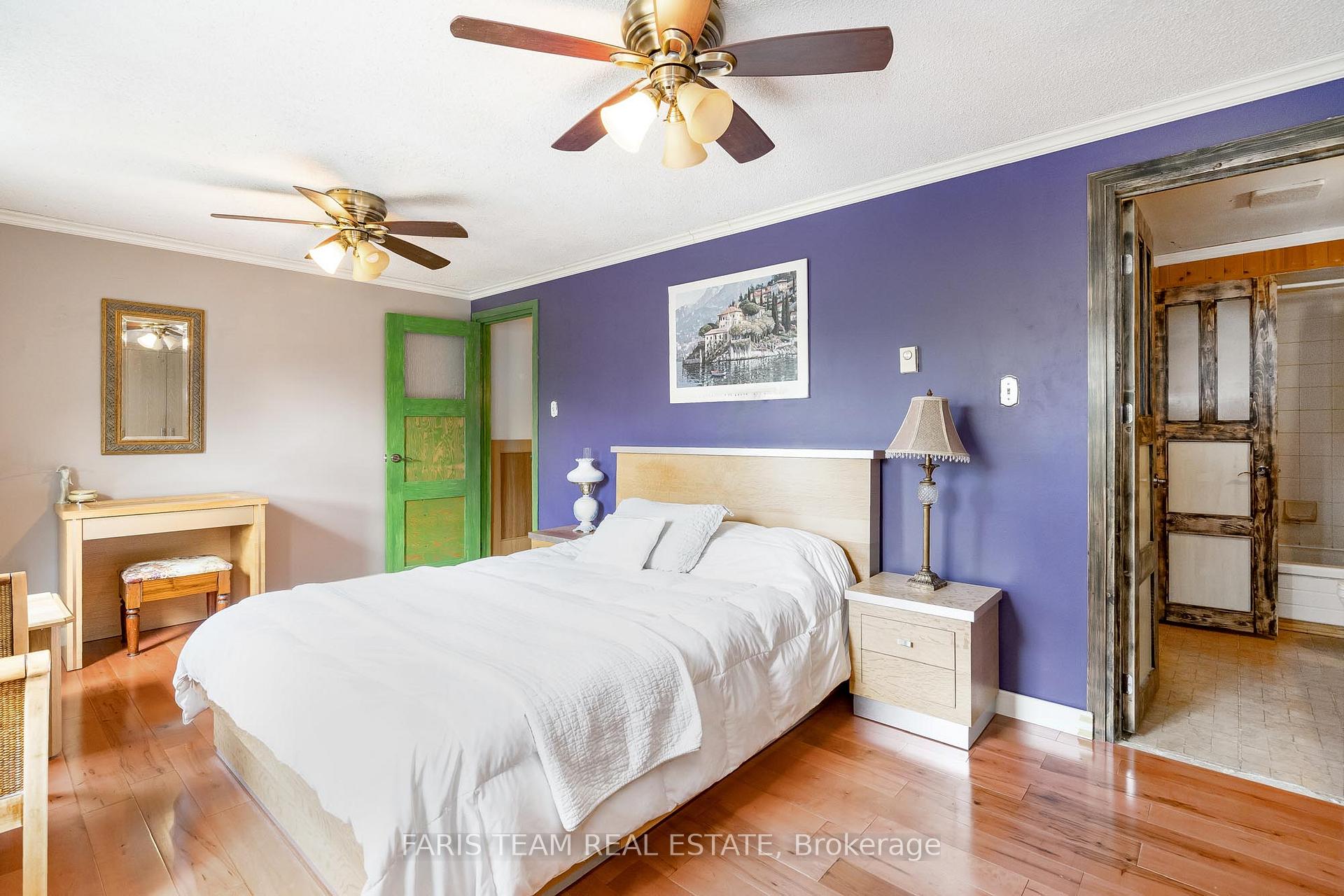Photo 13 of 89 Melinda Crescent, Barrie, Allandale — HOMEH