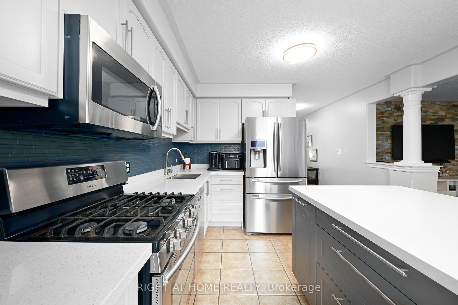 Photo 30 of 27 Turquoise Drive, Hamilton, Allison — HOMEH