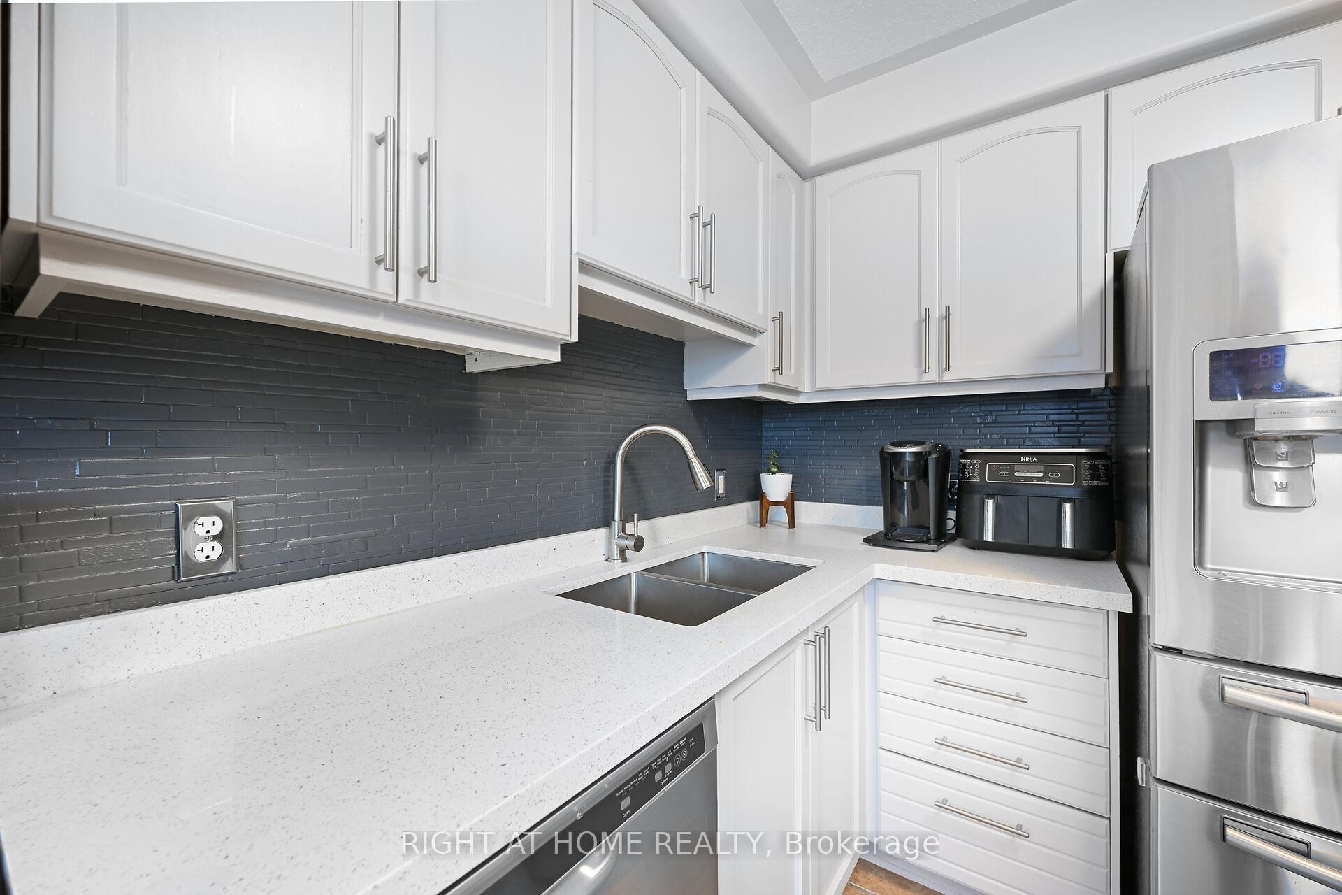 Photo 31 of 27 Turquoise Drive, Hamilton, Allison — HOMEH