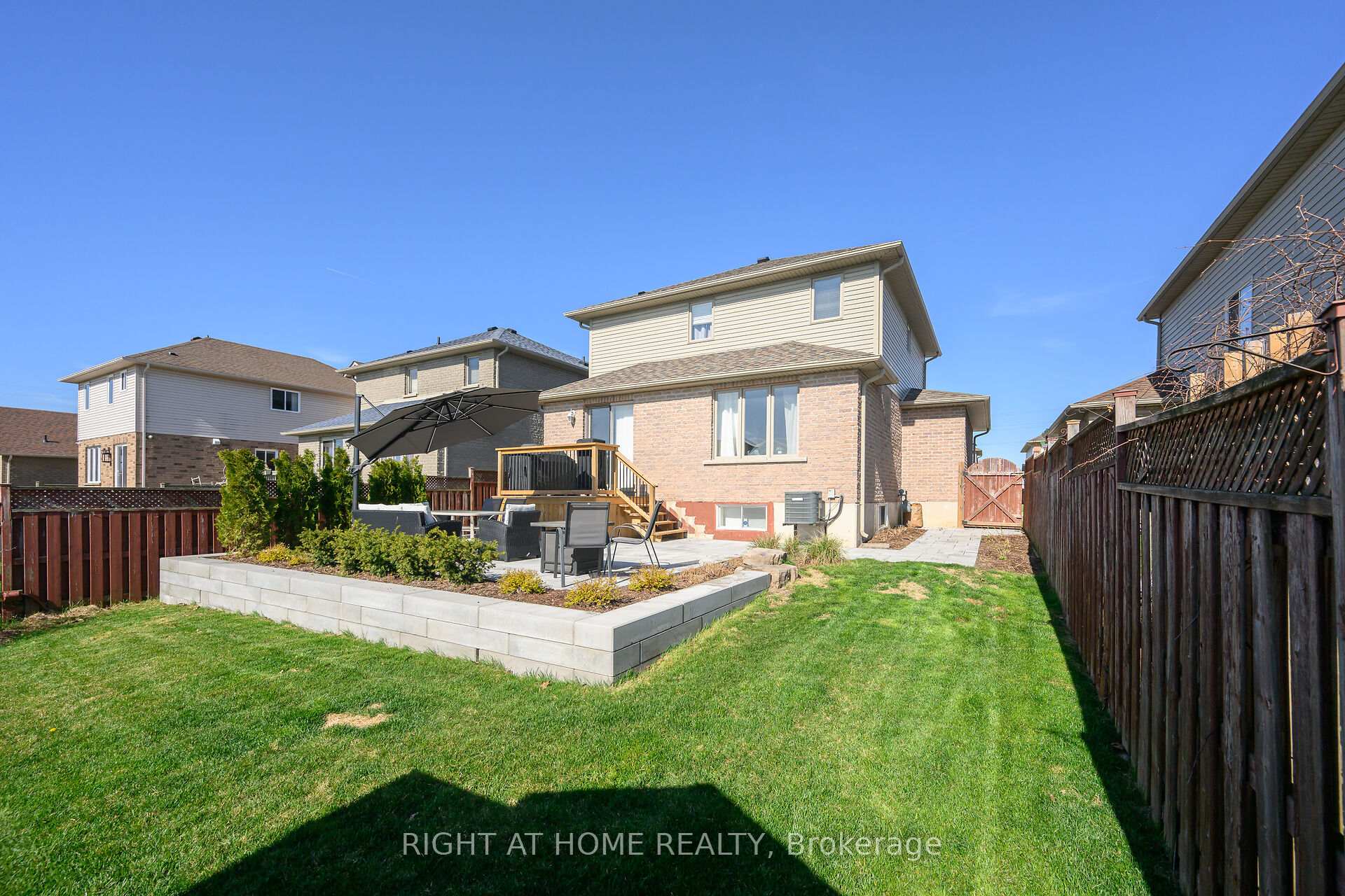 Photo 81 of 27 Turquoise Drive, Hamilton, Allison — HOMEH