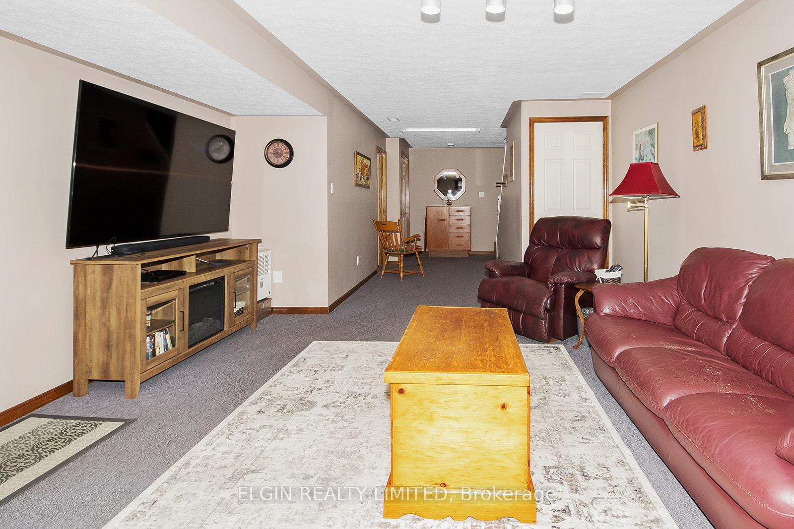 Photo 5 of 61 Edward Street, St. Thomas — HOMEH