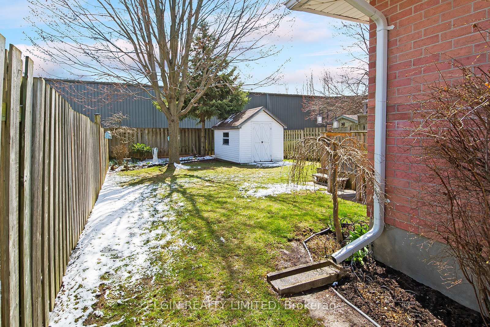 Photo 9 of 61 Edward Street, St. Thomas — HOMEH