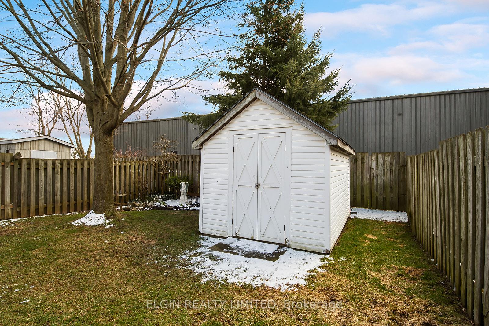Photo 13 of 61 Edward Street, St. Thomas — HOMEH