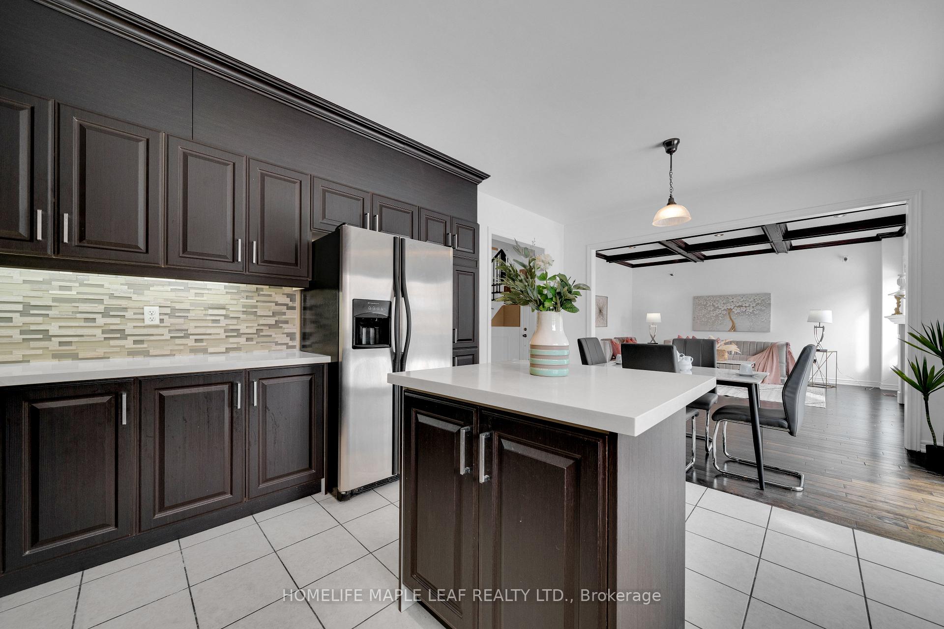 Photo 15 of 33 Honeybee Drive, Brampton, Sandringham-Wellington — HOMEH