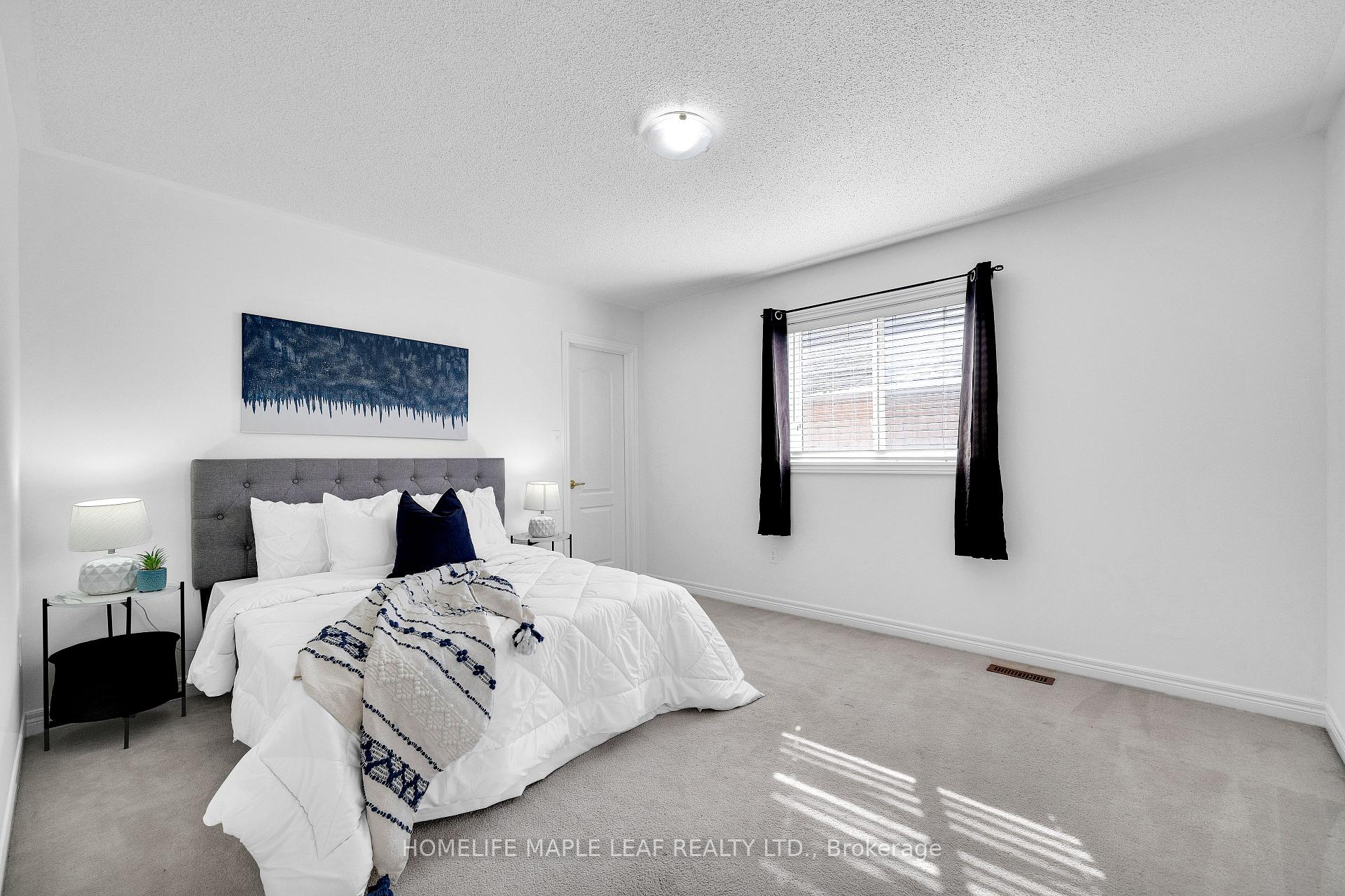 Photo 68 of 33 Honeybee Drive, Brampton, Sandringham-Wellington — HOMEH