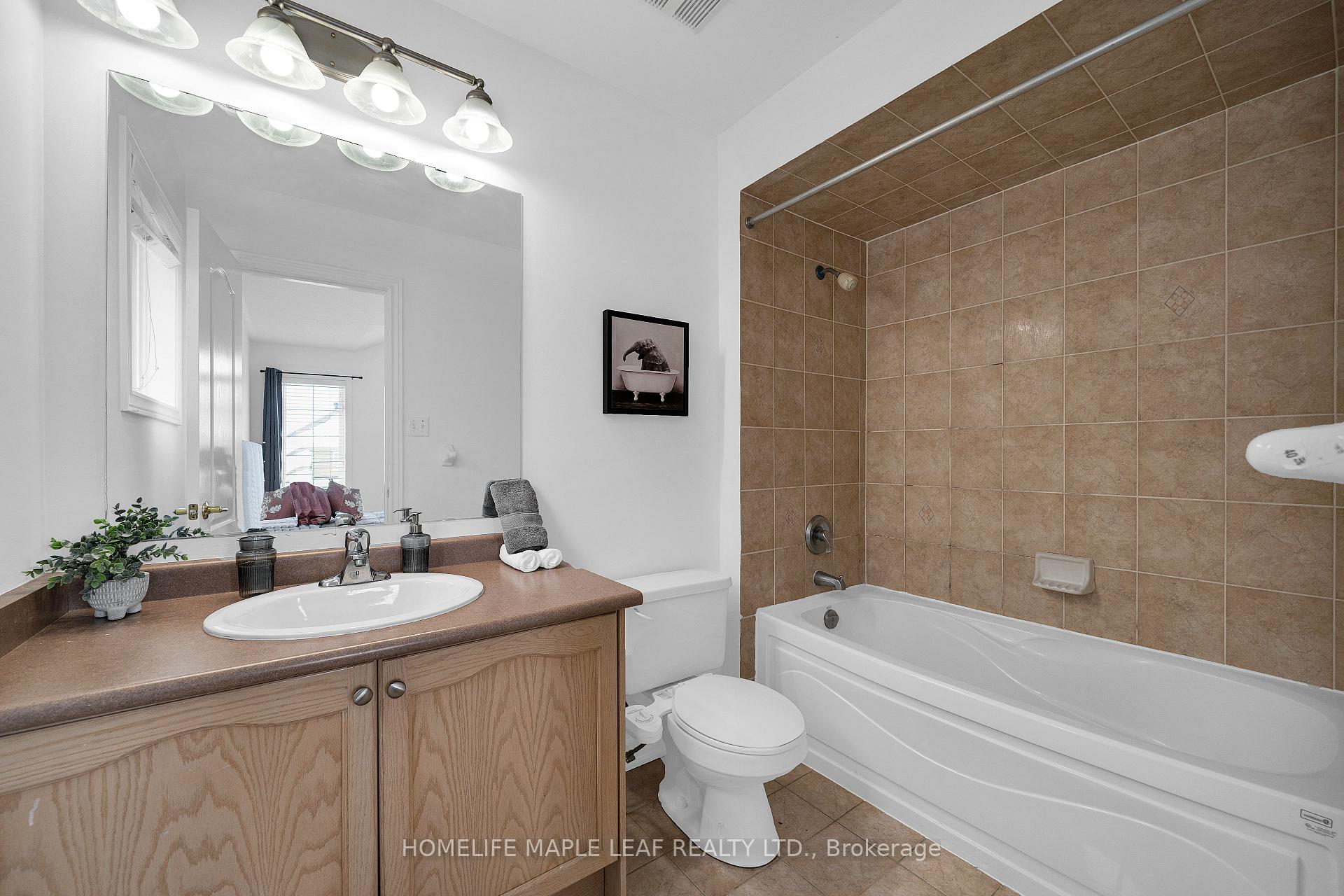 Photo 76 of 33 Honeybee Drive, Brampton, Sandringham-Wellington — HOMEH