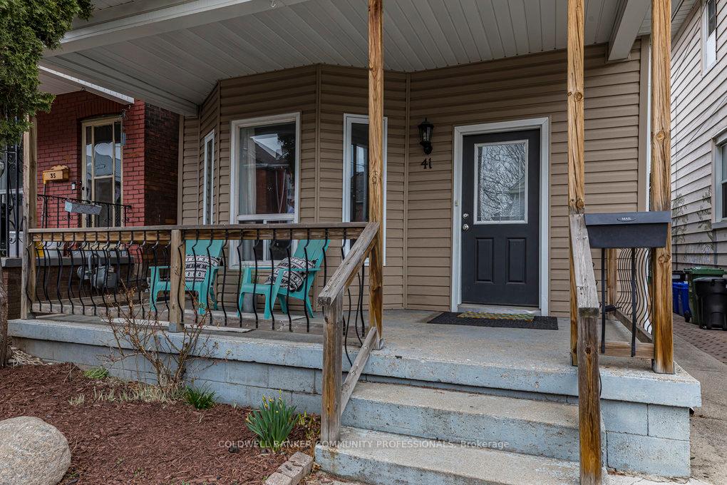Photo 3 of 41 Rosemont Avenue, Hamilton, Stripley — HOMEH