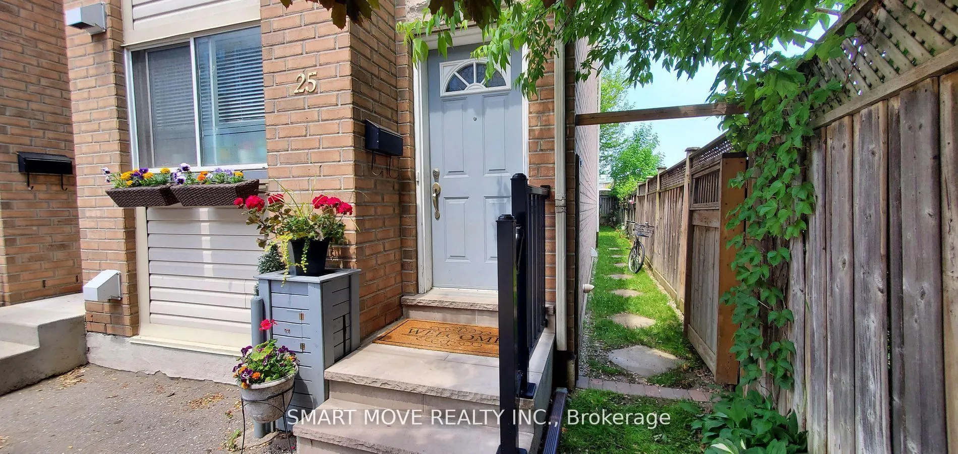 Photo 19 of Unit TH 25, 21 Replin Road, Toronto, Englemount-Lawrence — HOMEH