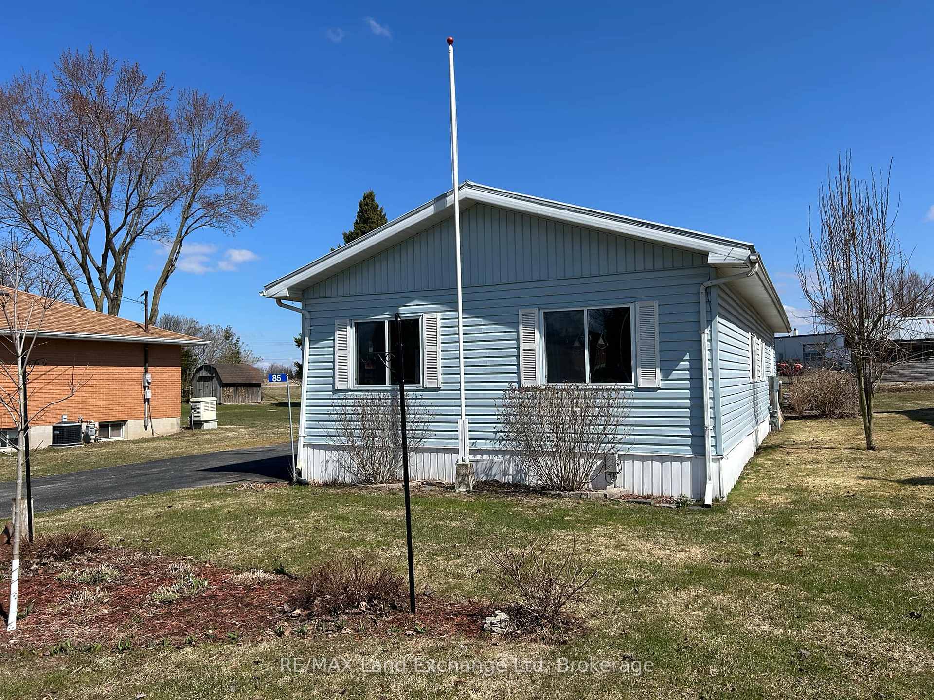 Photo 4 of 85 Queen Street, Morris Turnberry, Bluevale — HOMEH