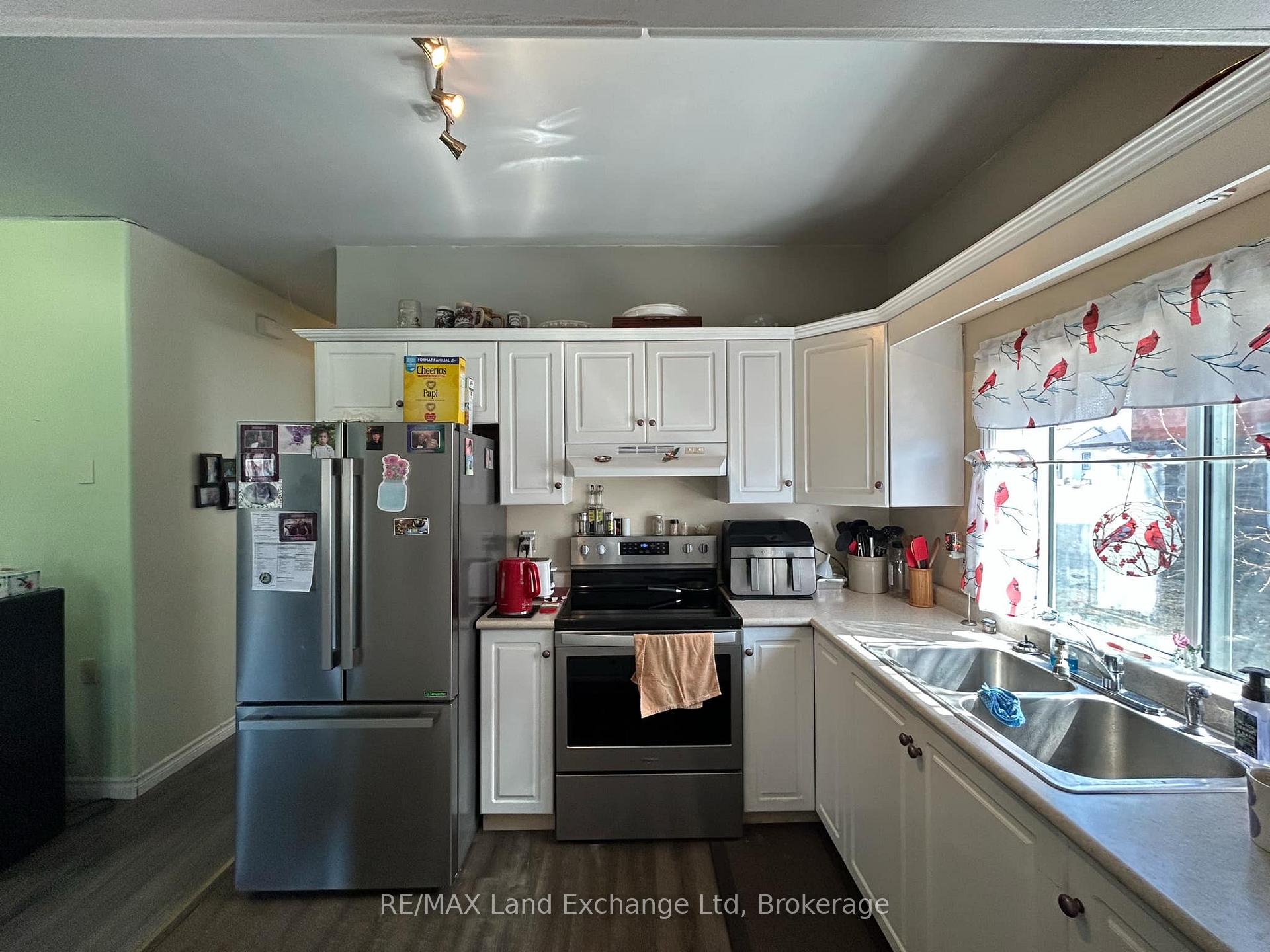 Photo 8 of 85 Queen Street, Morris Turnberry, Bluevale — HOMEH