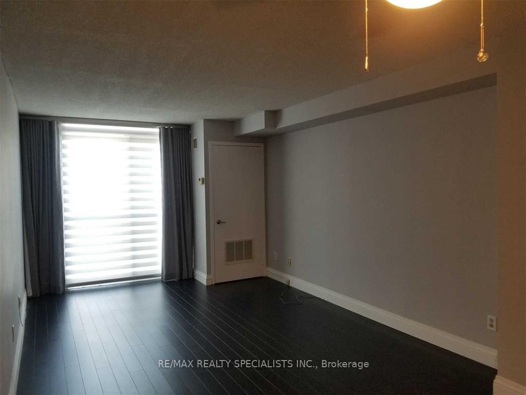 Photo 3 of Unit 206, 75 Ellen Street, Barrie, City Centre — HOMEH