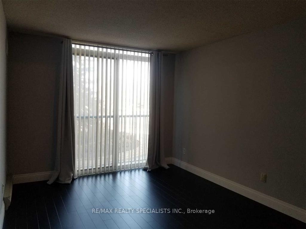Photo 9 of Unit 206, 75 Ellen Street, Barrie, City Centre — HOMEH