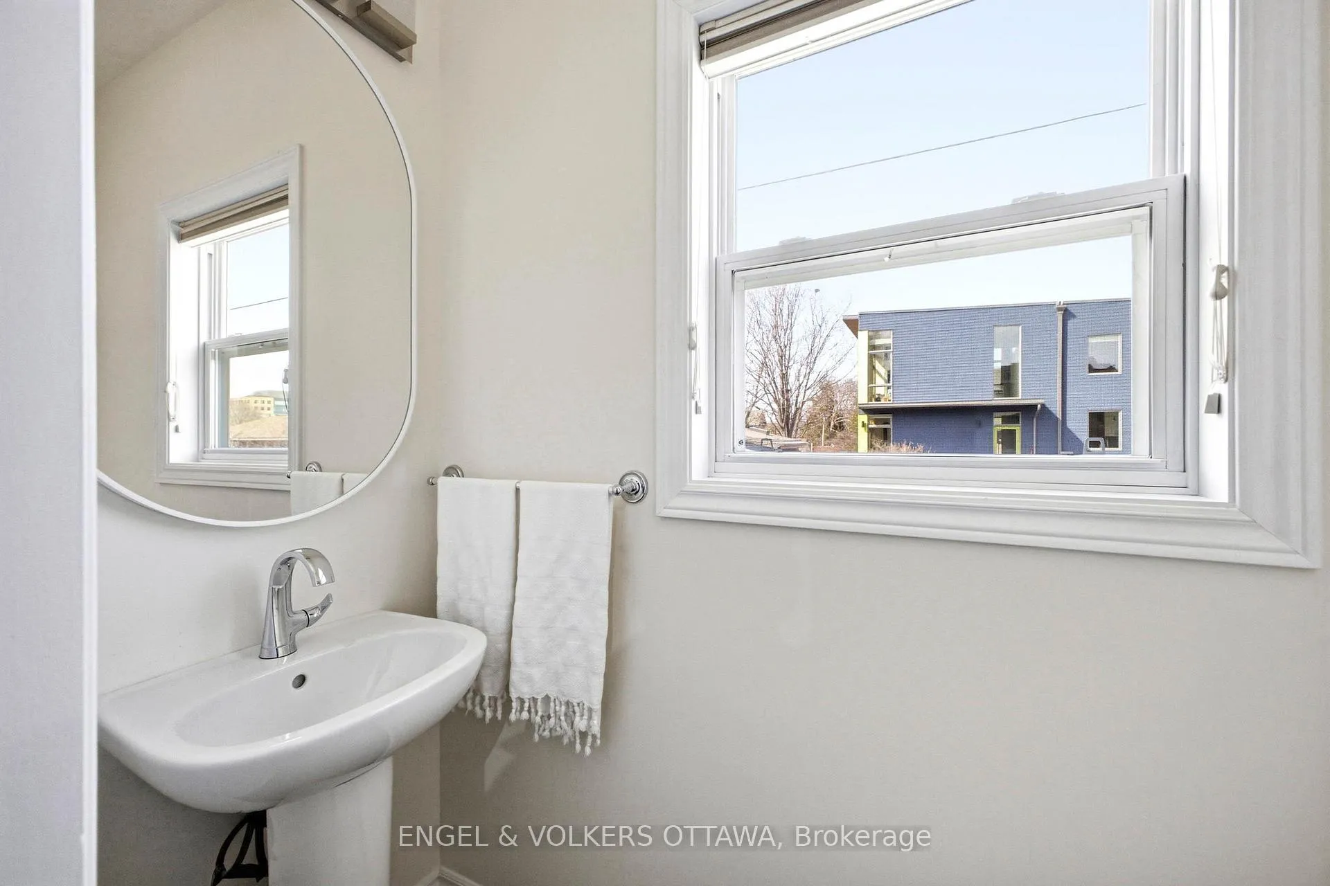 Photo 17 of 72 Smirle Avenue, Ottawa, Ottawa West — HOMEH