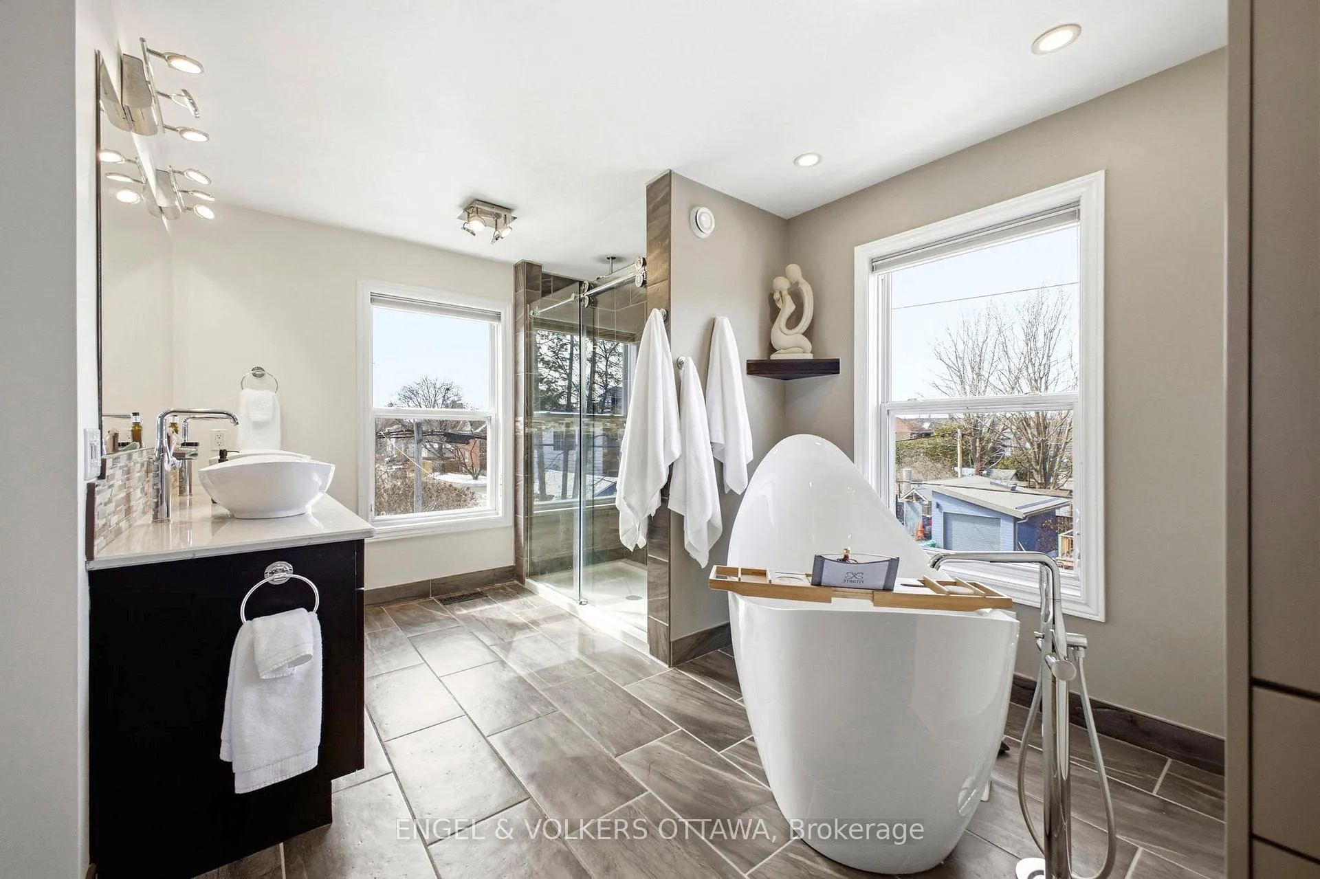 Photo 22 of 72 Smirle Avenue, Ottawa, Ottawa West — HOMEH