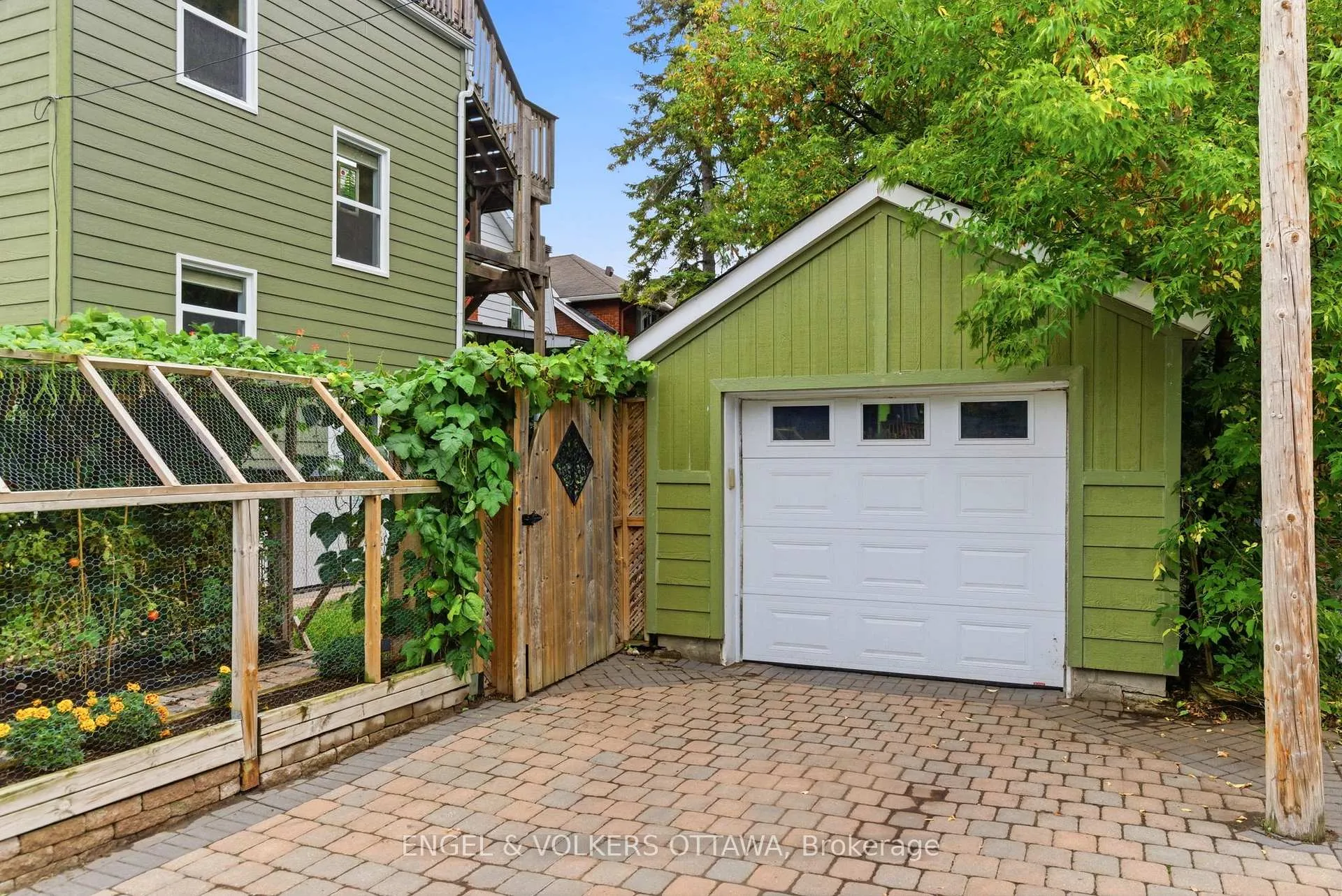 Photo 40 of 72 Smirle Avenue, Ottawa, Ottawa West — HOMEH