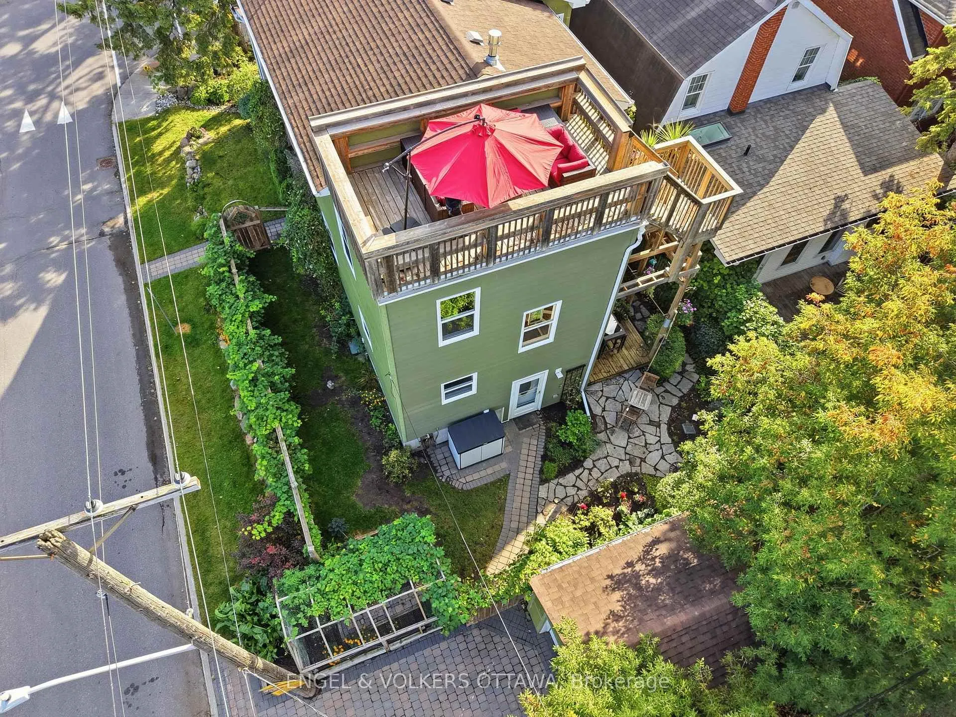 Photo 42 of 72 Smirle Avenue, Ottawa, Ottawa West — HOMEH