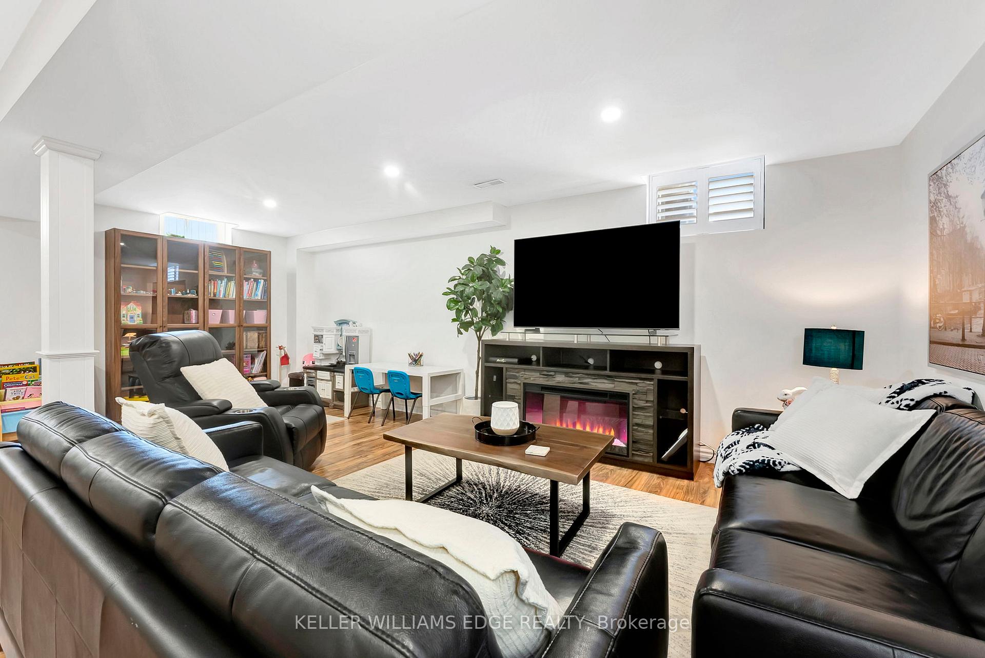 Photo 43 of 221 Echovalley Drive, Hamilton, Stoney Creek Mountain — HOMEH