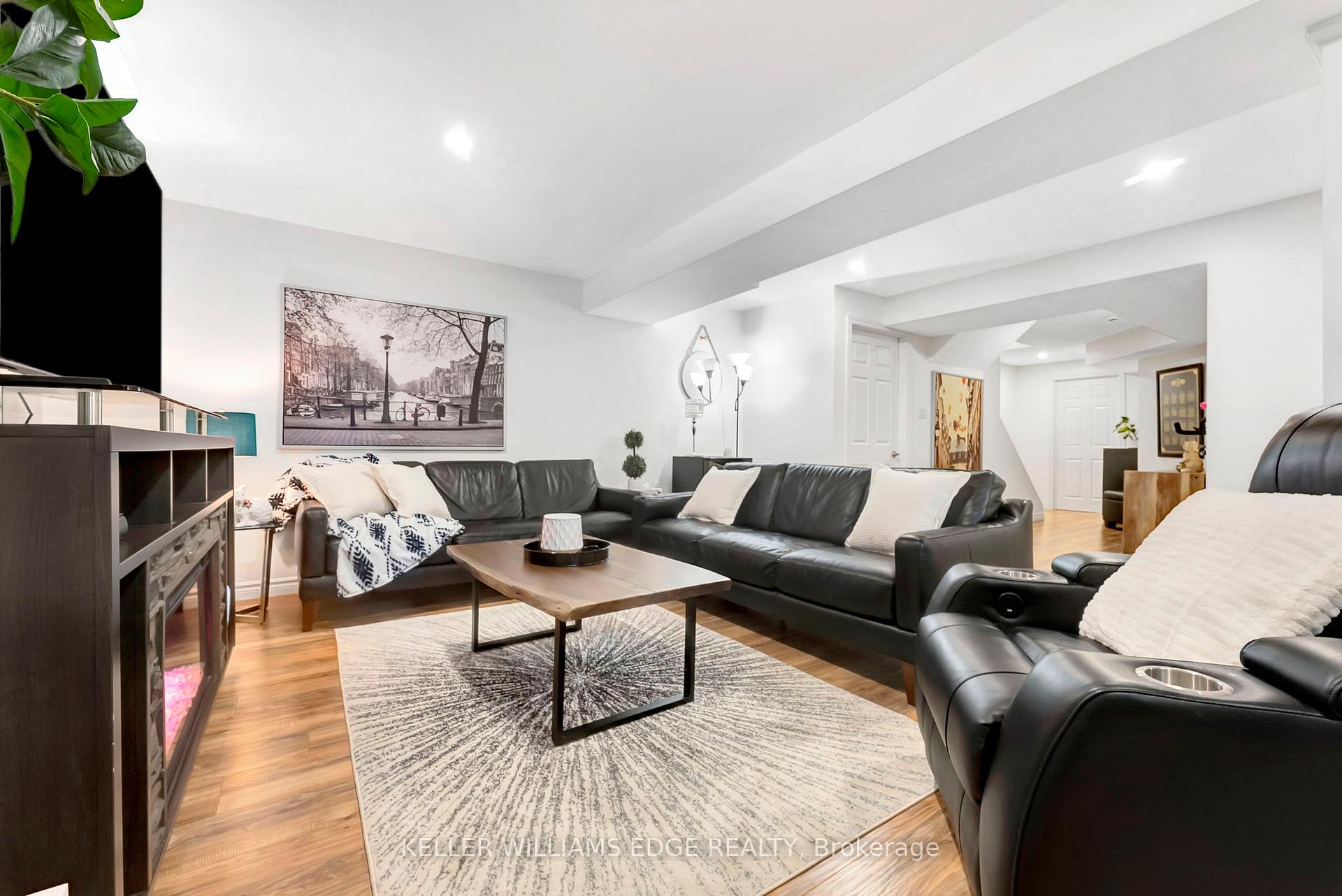 Photo 45 of 221 Echovalley Drive, Hamilton, Stoney Creek Mountain — HOMEH