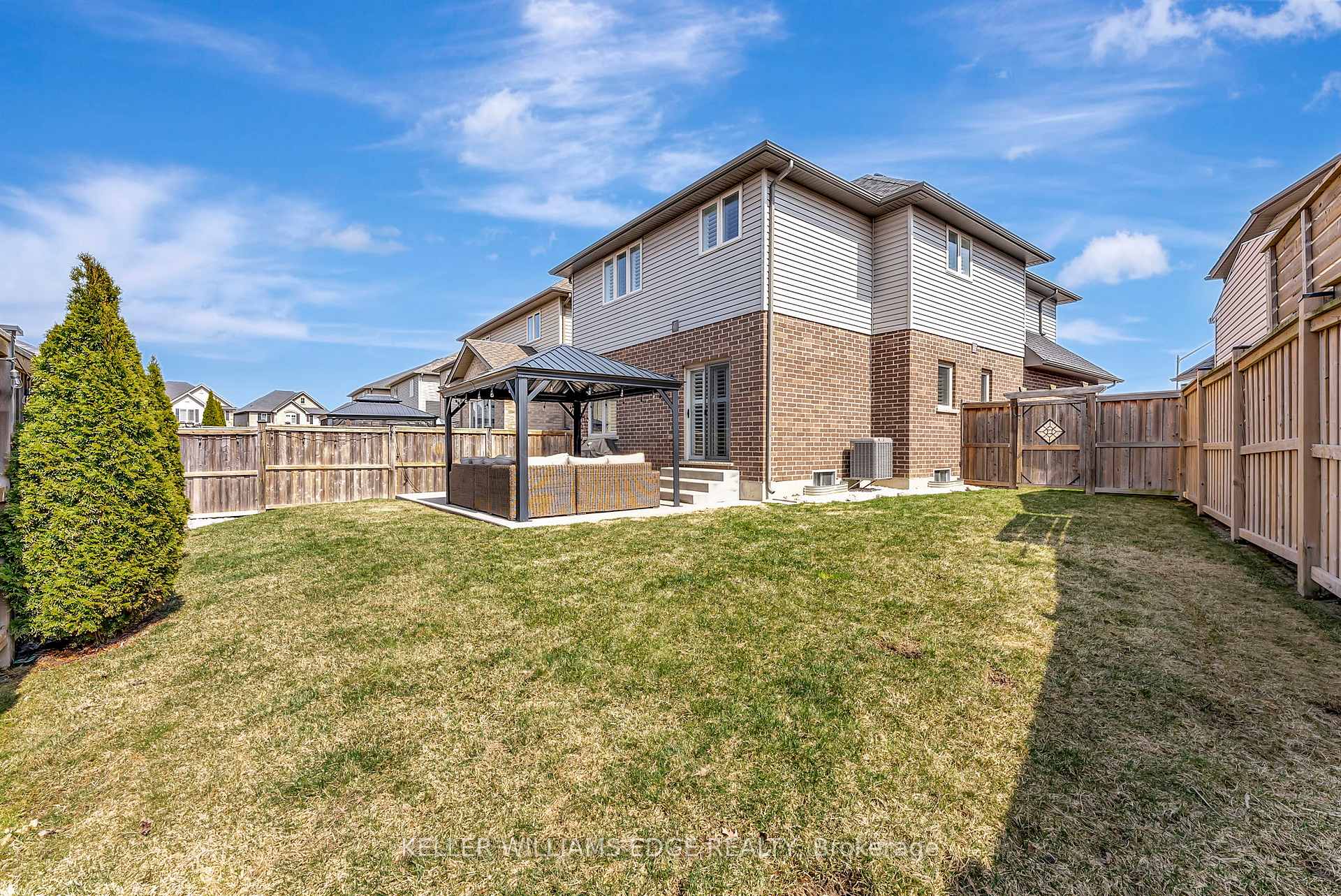 Photo 46 of 221 Echovalley Drive, Hamilton, Stoney Creek Mountain — HOMEH