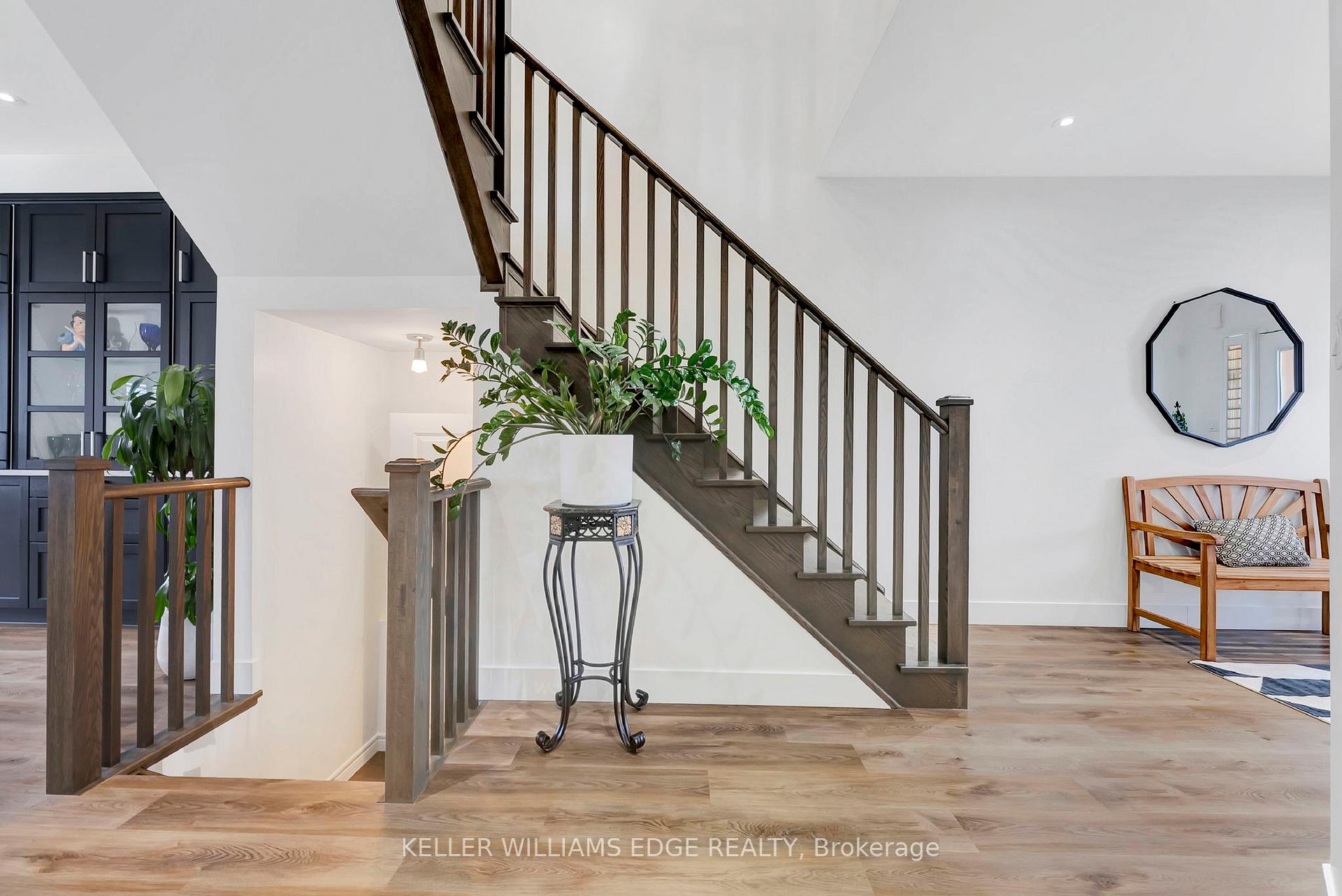 Photo 24 of 221 Echovalley Drive, Hamilton, Stoney Creek Mountain — HOMEH