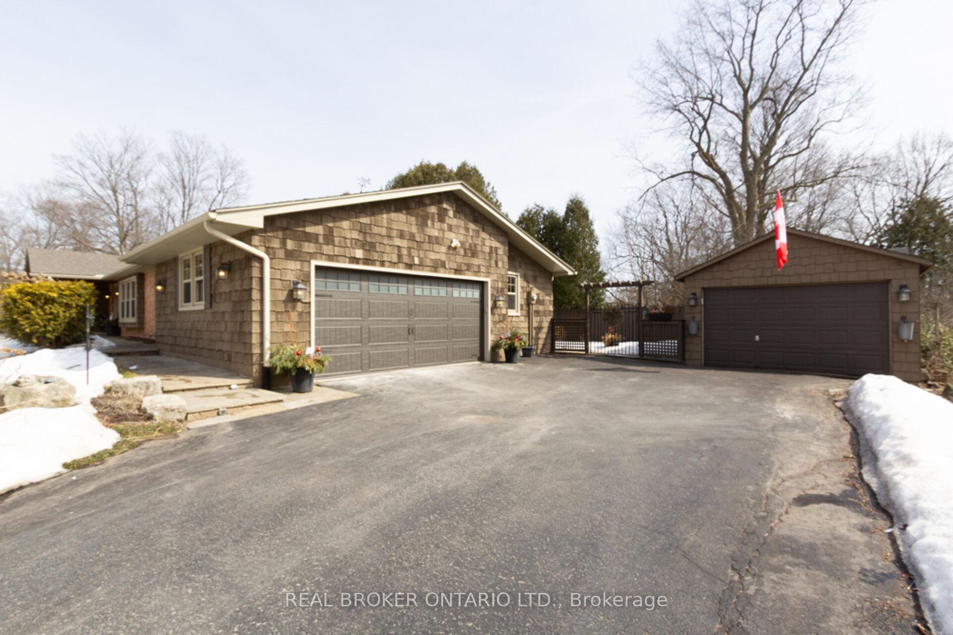Photo 23 of 15 Coachman Crescent, Hamilton, Freelton — HOMEH