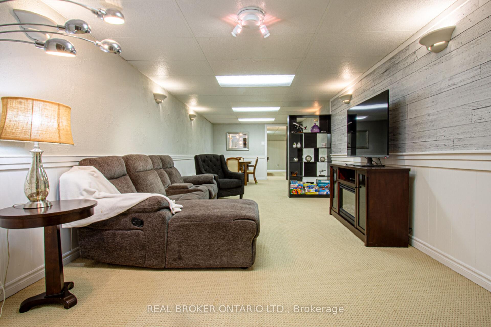 Photo 68 of 15 Coachman Crescent, Hamilton, Freelton — HOMEH