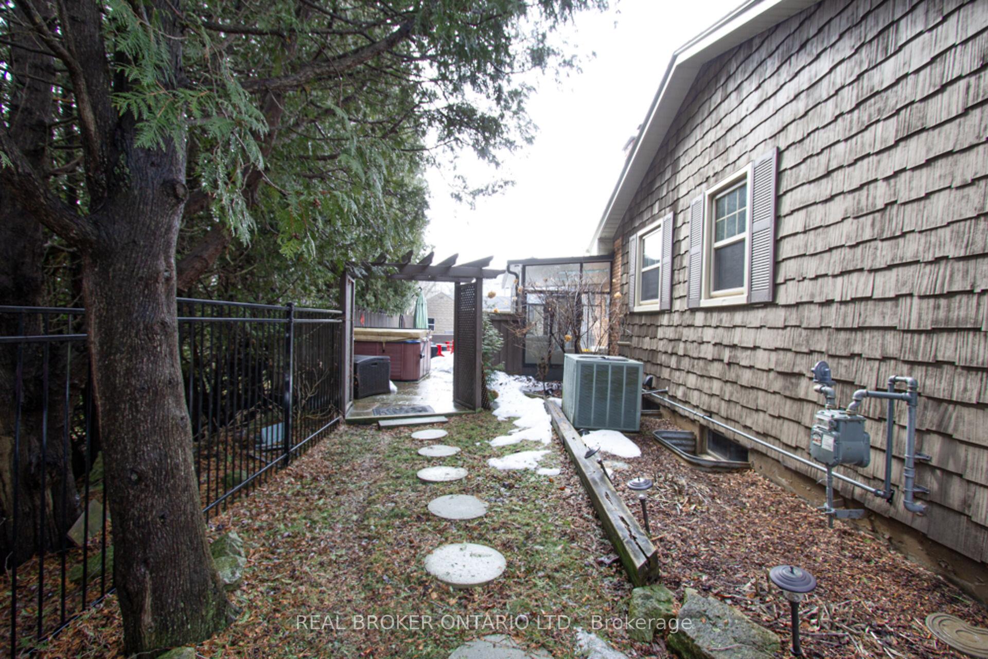Photo 87 of 15 Coachman Crescent, Hamilton, Freelton — HOMEH
