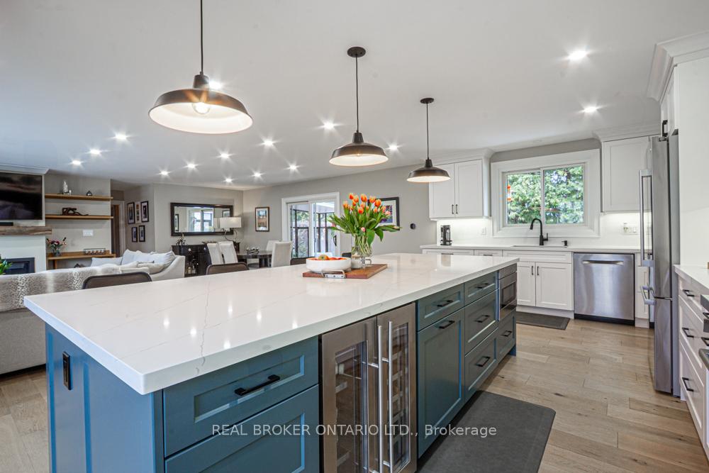 Photo 13 of 15 Coachman Crescent, Hamilton, Freelton — HOMEH