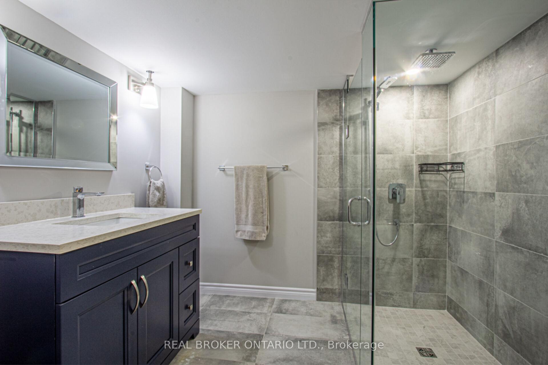 Photo 52 of 15 Coachman Crescent, Hamilton, Freelton — HOMEH