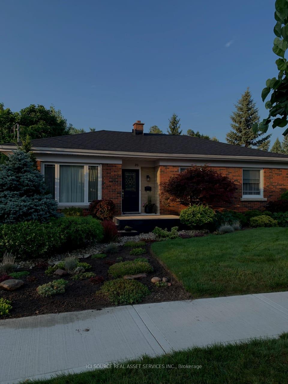 Front of 20 Hillier Crescent