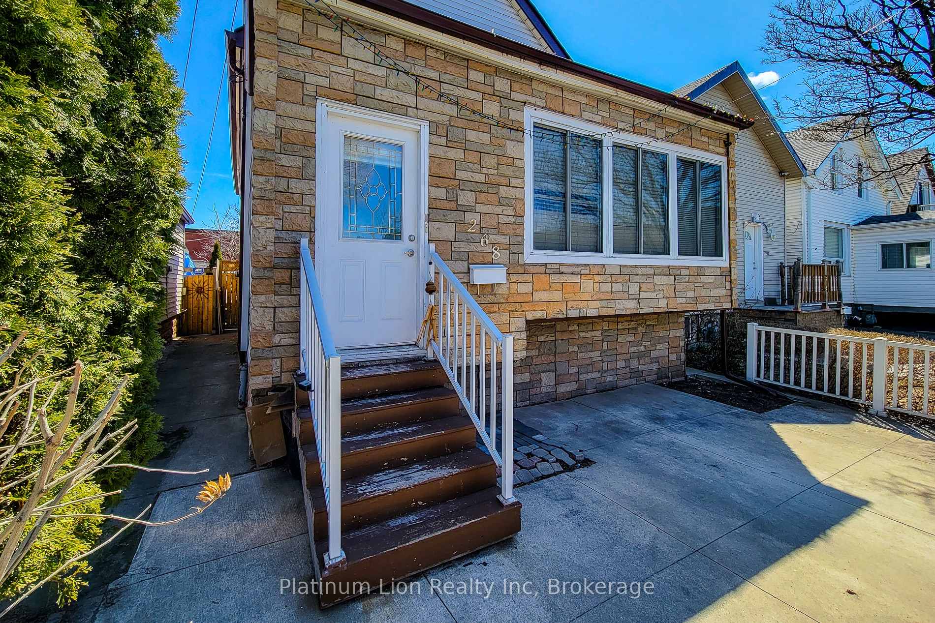 Photo 4 of 268 Avondale Street, Hamilton, Crown Point — HOMEH