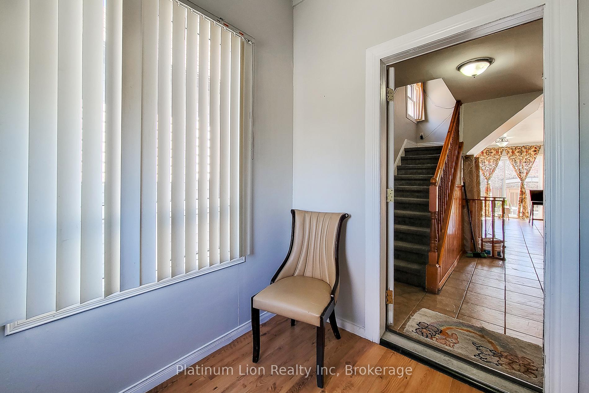 Photo 5 of 268 Avondale Street, Hamilton, Crown Point — HOMEH