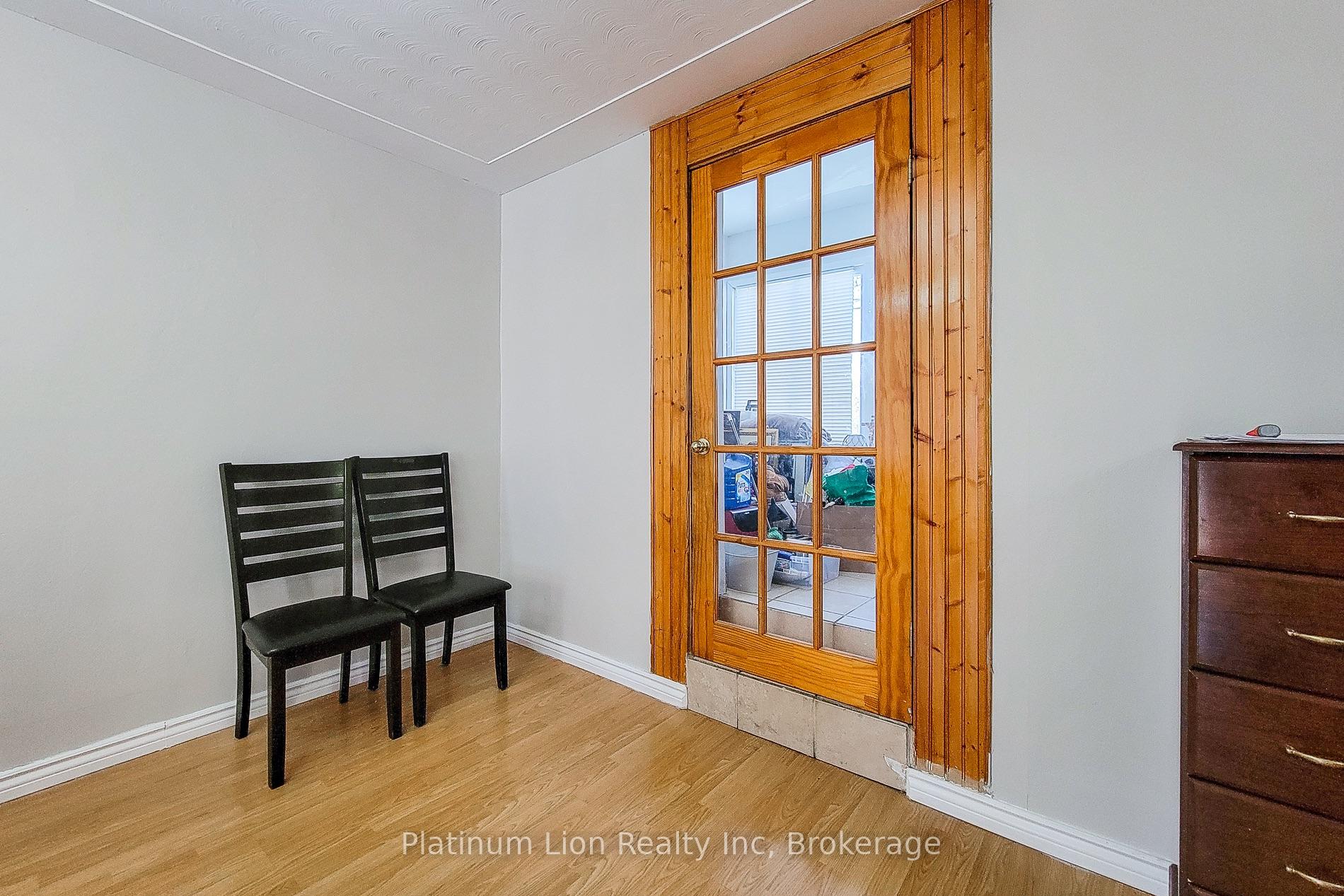 Photo 18 of 268 Avondale Street, Hamilton, Crown Point — HOMEH