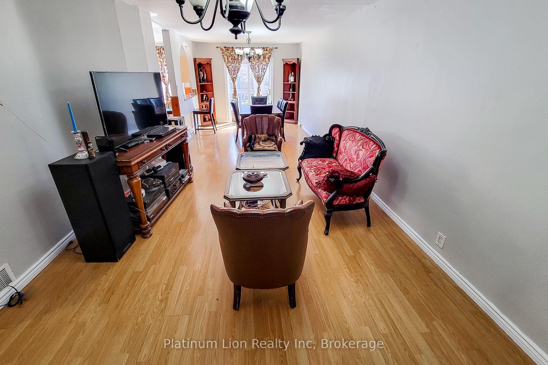 Photo 28 of 268 Avondale Street, Hamilton, Crown Point — HOMEH