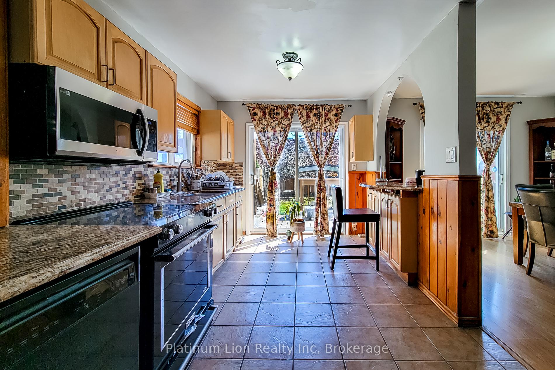 Photo 35 of 268 Avondale Street, Hamilton, Crown Point — HOMEH