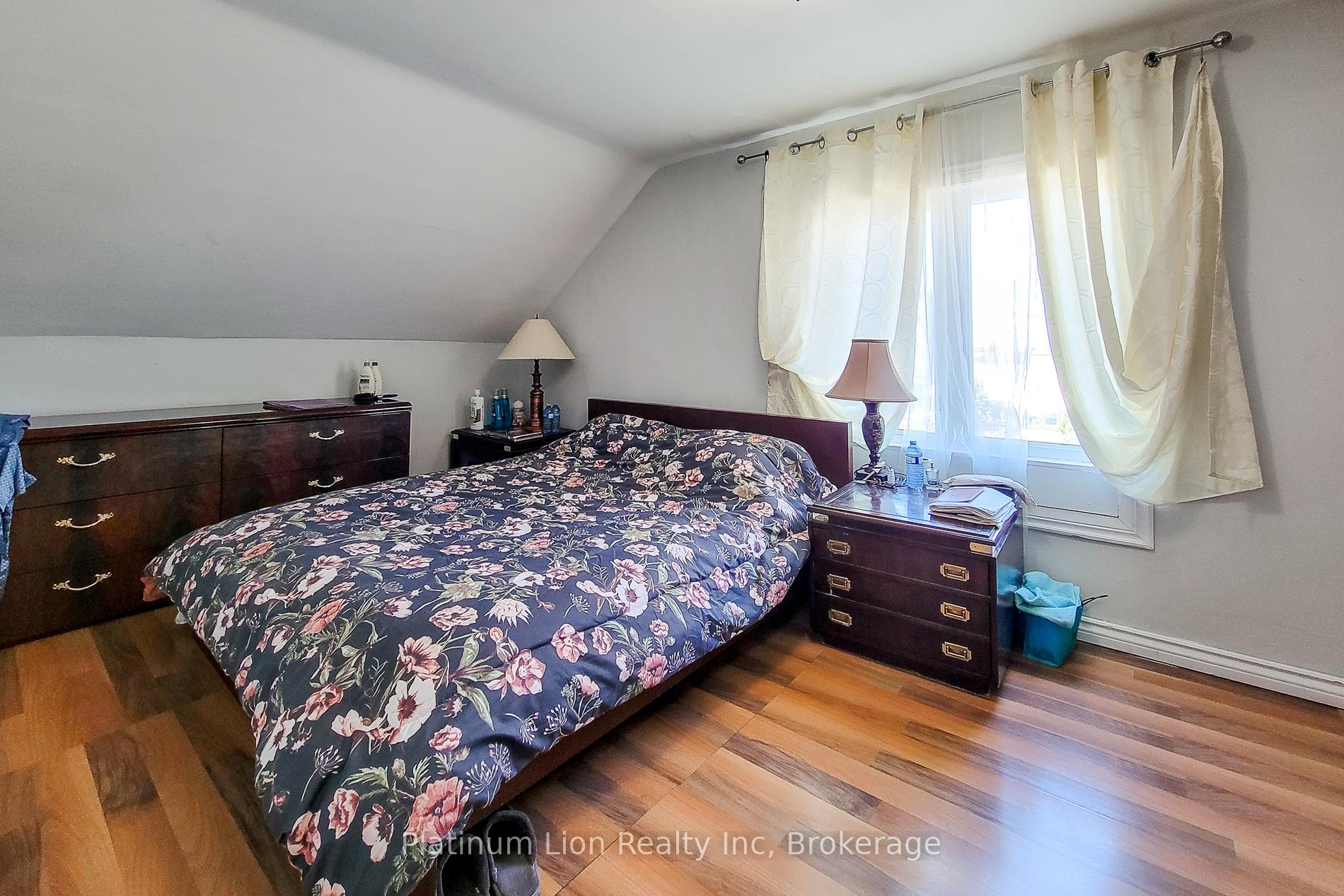 Photo 41 of 268 Avondale Street, Hamilton, Crown Point — HOMEH