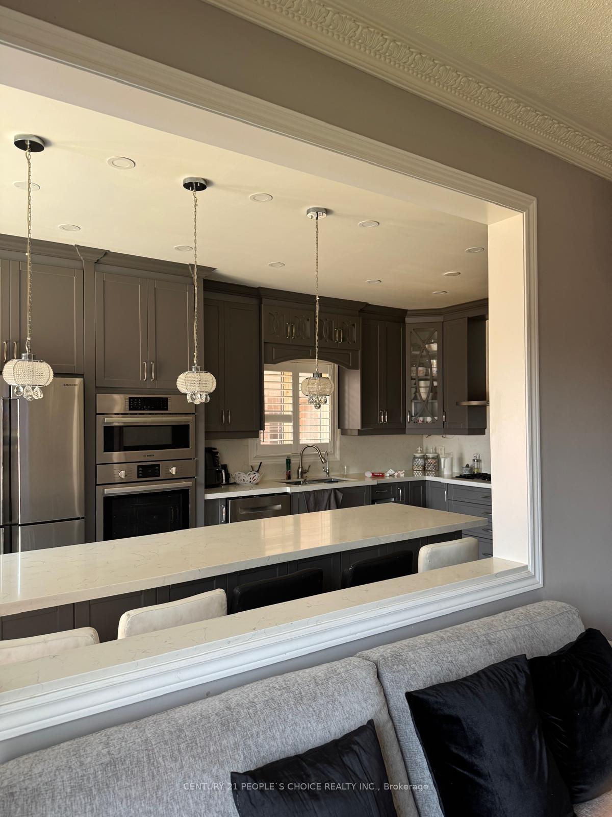 Photo 2 of 27 Tangleridge Boulevard, Brampton, Sandringham-Wellington — HOMEH