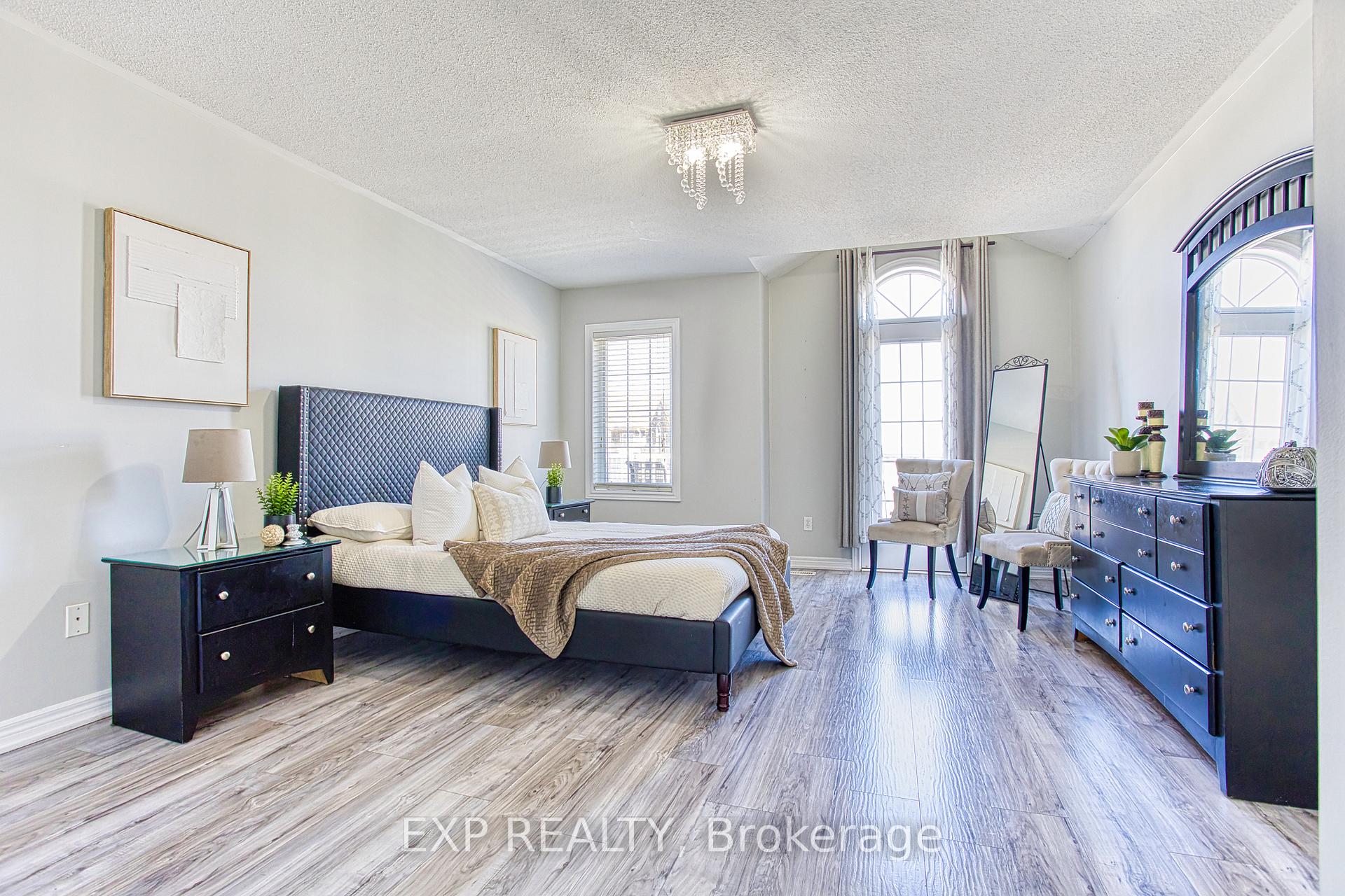Photo 38 of 21 Pebble Valley Avenue, Hamilton, Winona Park — HOMEH