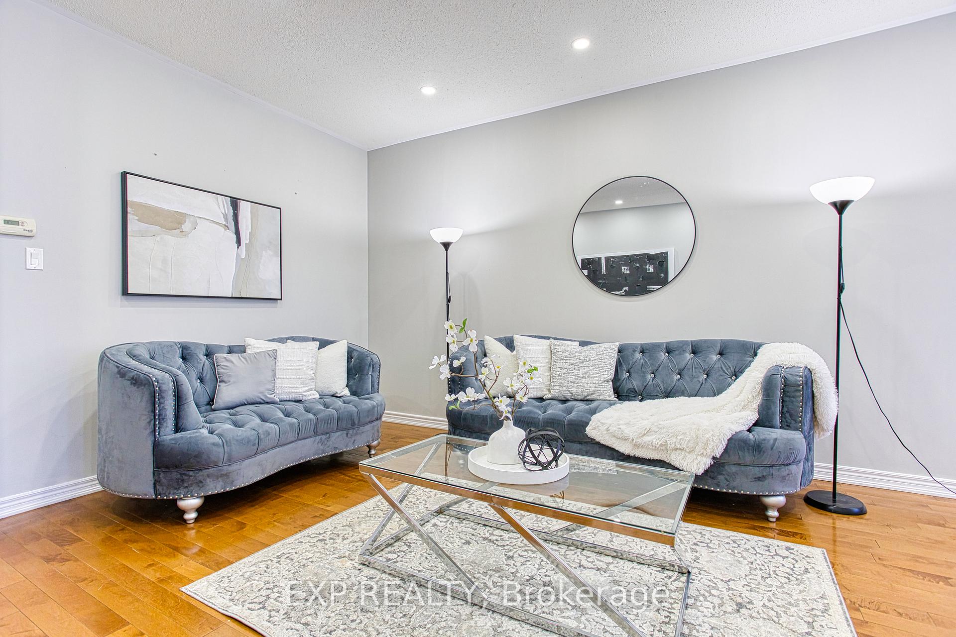 Photo 10 of 21 Pebble Valley Avenue, Hamilton, Winona Park — HOMEH