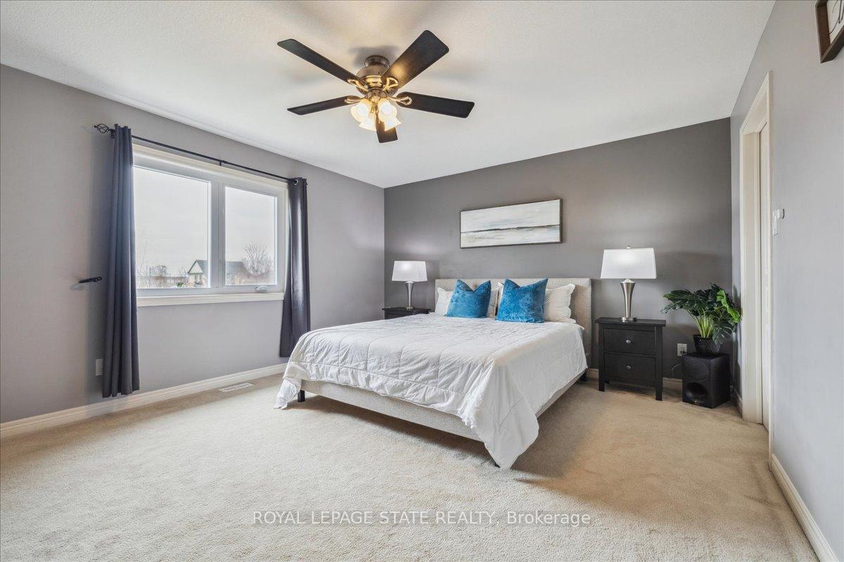 Photo 4 of 119 Great Oak Trail, Hamilton, Binbrook — HOMEH