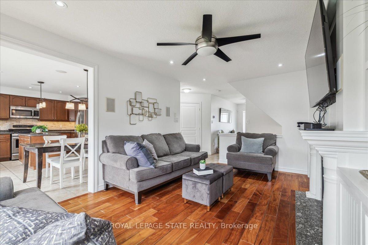 Photo 16 of 119 Great Oak Trail, Hamilton, Binbrook — HOMEH