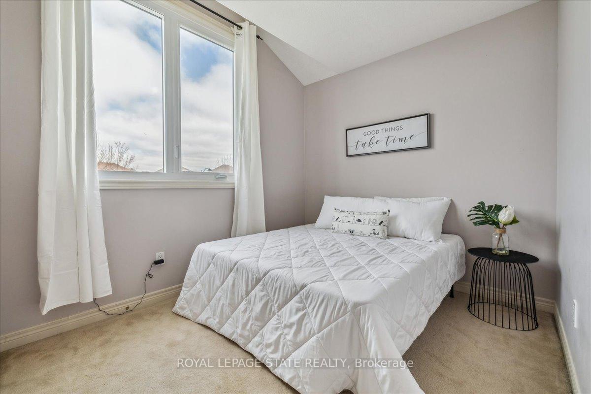 Photo 29 of 119 Great Oak Trail, Hamilton, Binbrook — HOMEH